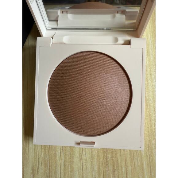 Laura Mercier Real Flawless Luminous Perfecting Press Powder .24oz Translu Deep - Picture 2 of 4